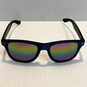 Black & Blue Samsung Unisex Sunglasses